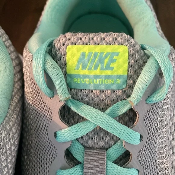 Nike Revolution Sneakers - Picture 3 of 7